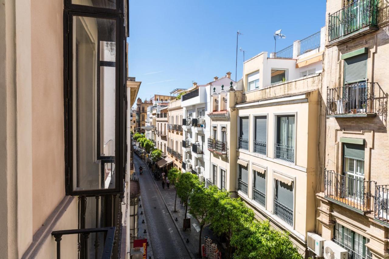 Welldone Cathedral Suites Seville Exterior photo