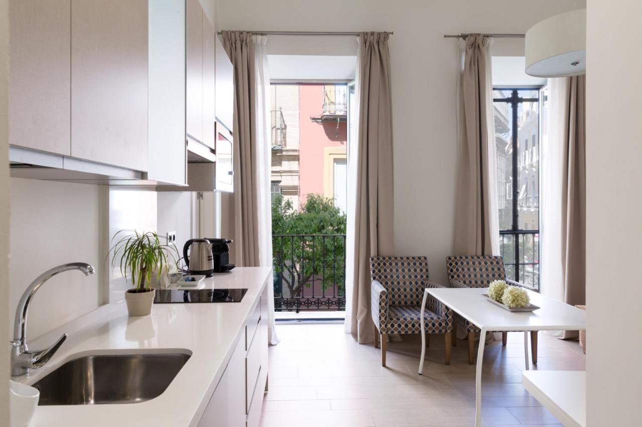 Welldone Cathedral Suites Seville Exterior photo