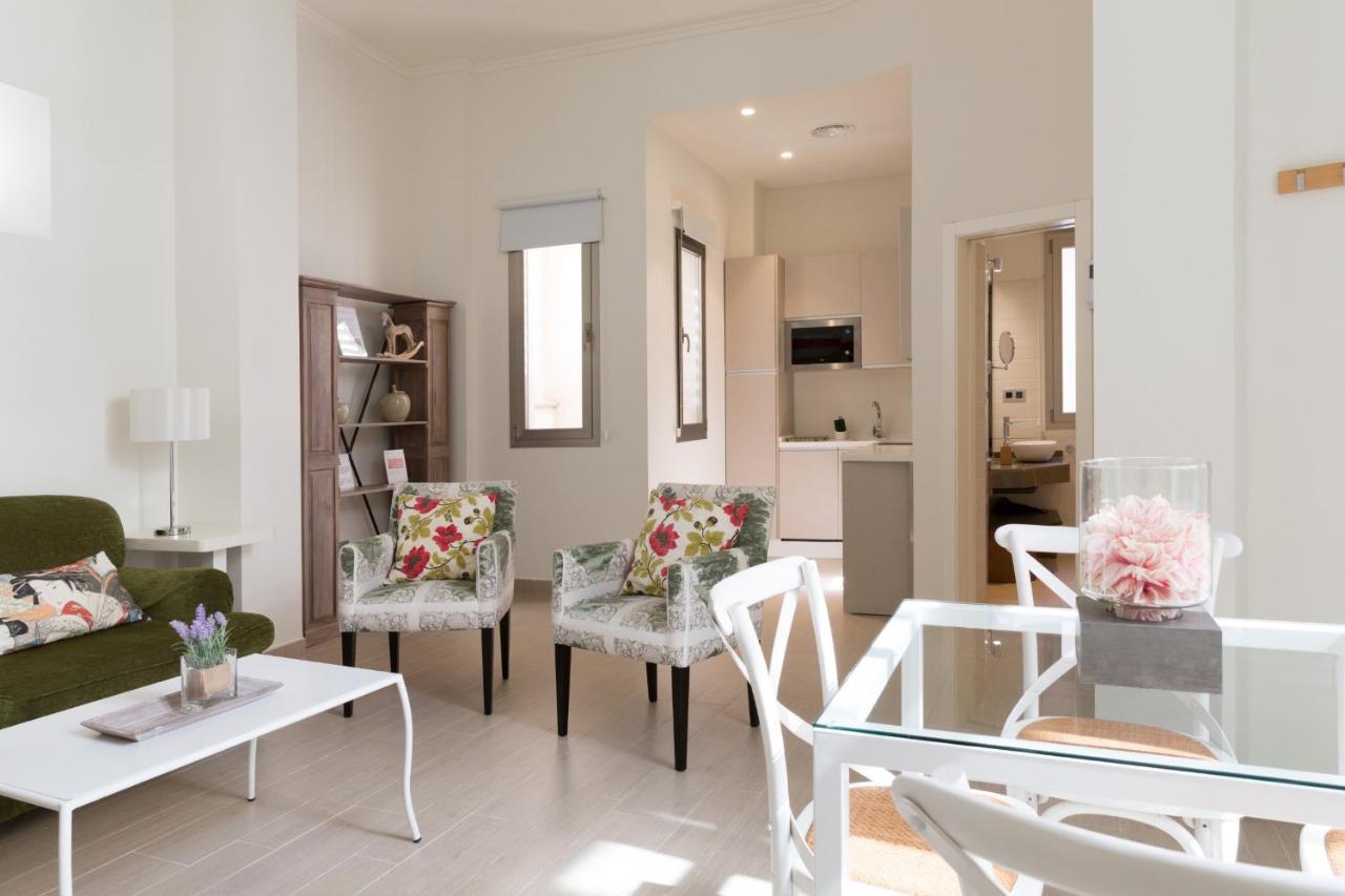 Welldone Cathedral Suites Seville Exterior photo