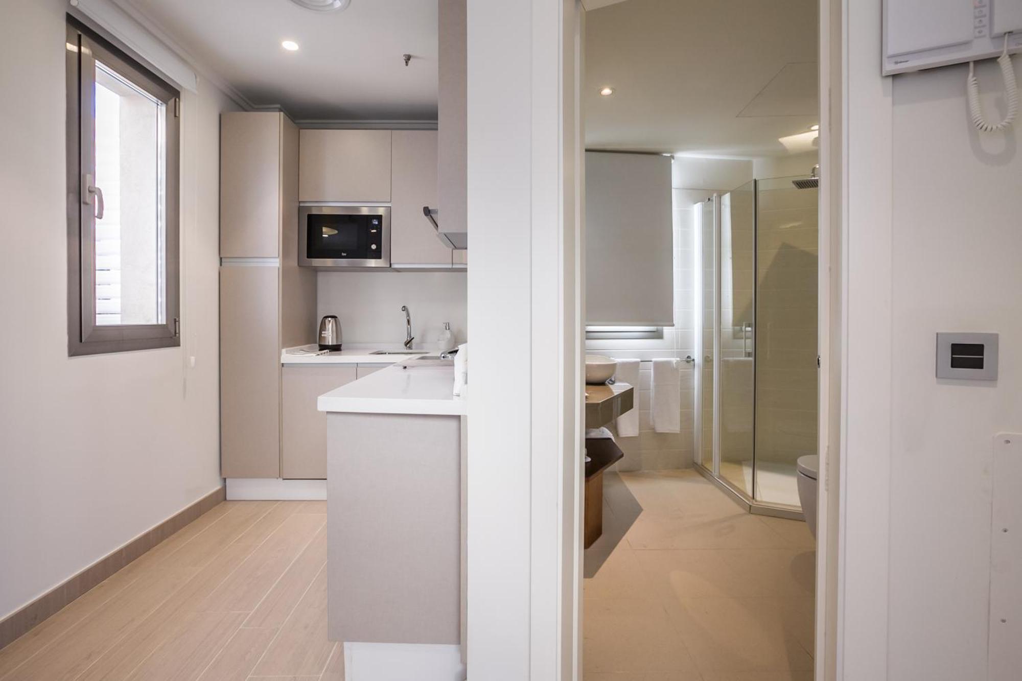 Welldone Cathedral Suites Seville Room photo