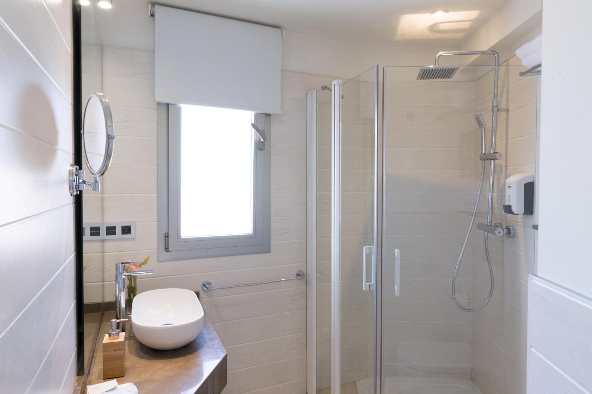 Welldone Cathedral Suites Seville Room photo