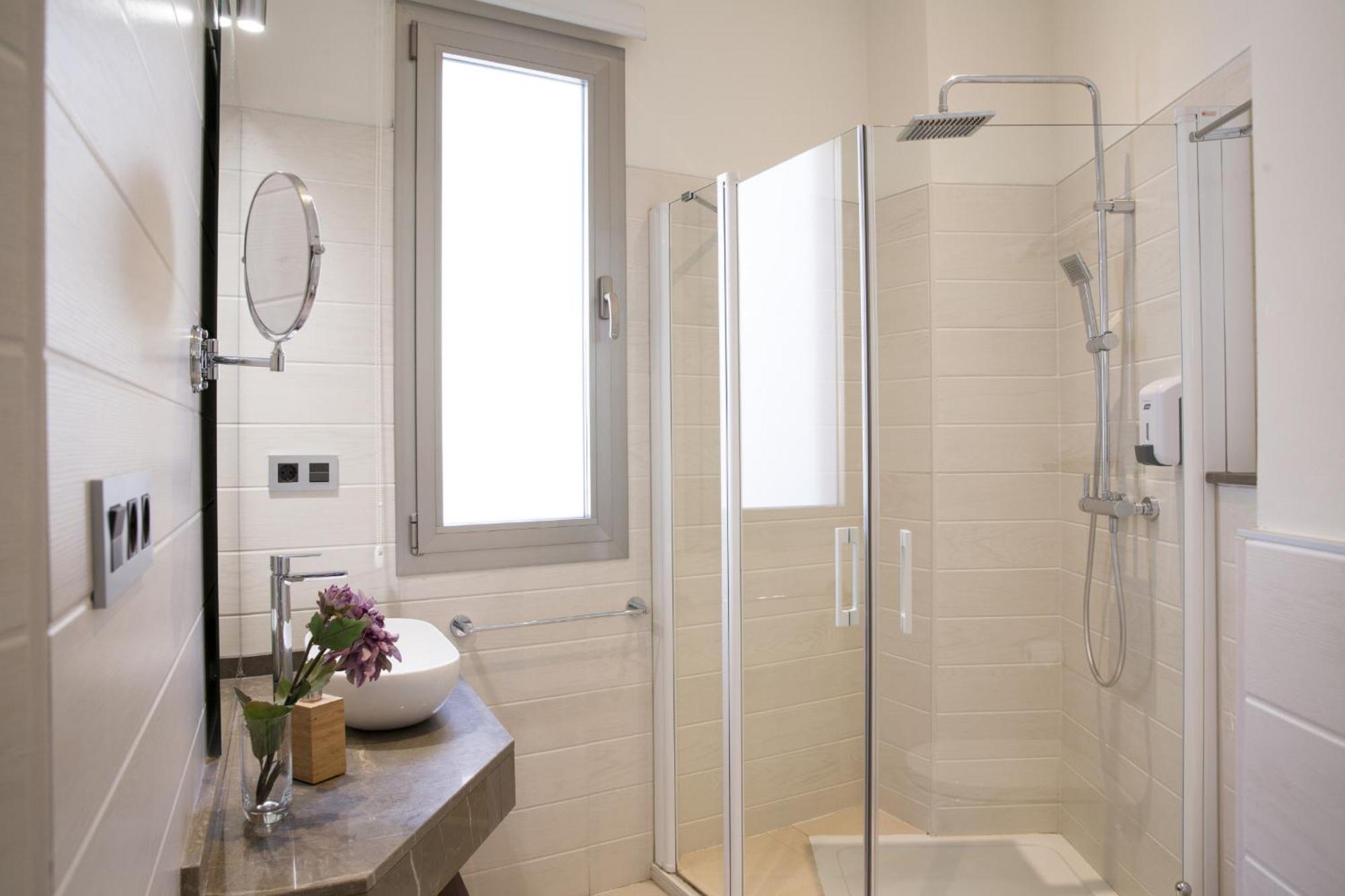 Welldone Cathedral Suites Seville Room photo