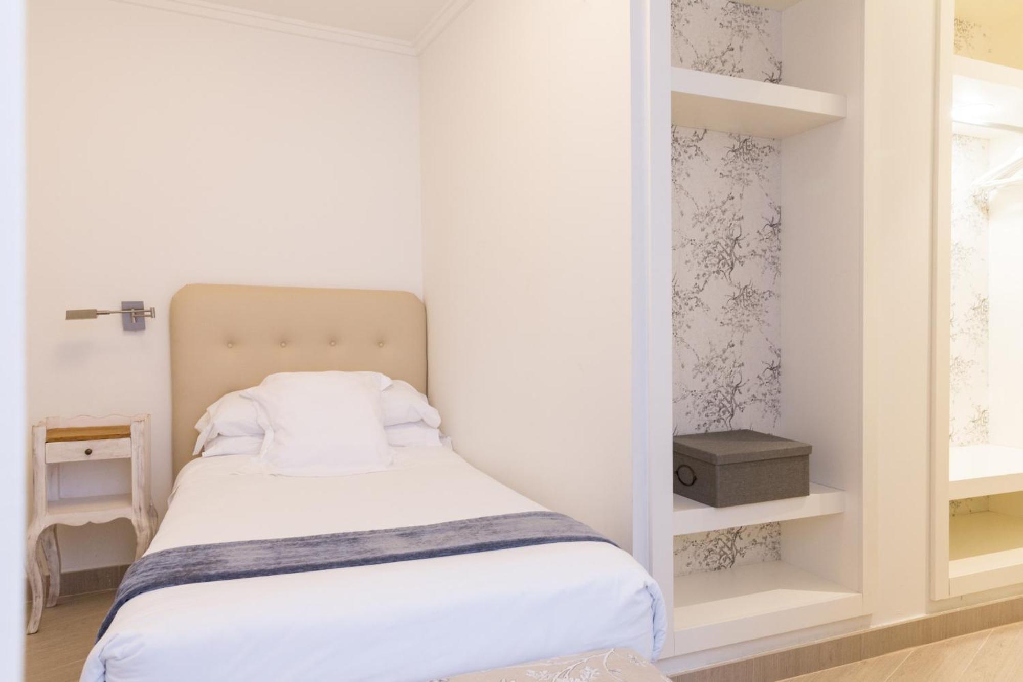 Welldone Cathedral Suites Seville Room photo