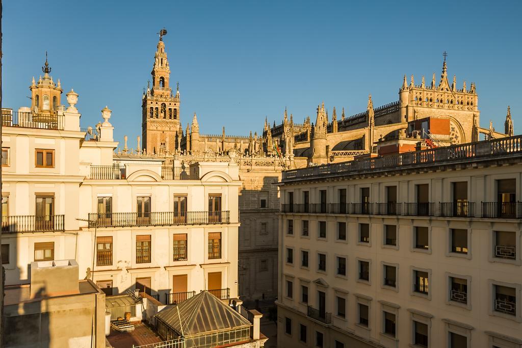 Welldone Cathedral Suites Seville Exterior photo