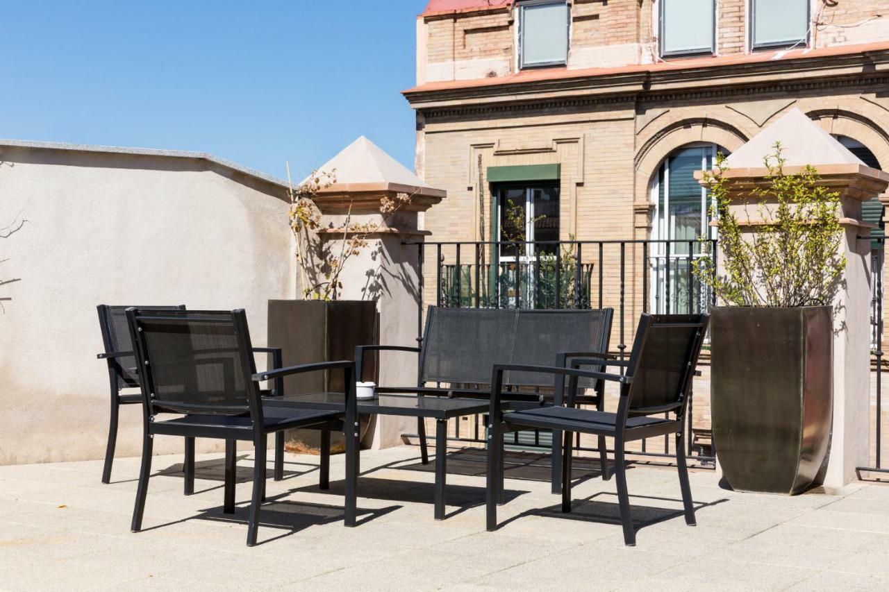 Welldone Cathedral Suites Seville Exterior photo